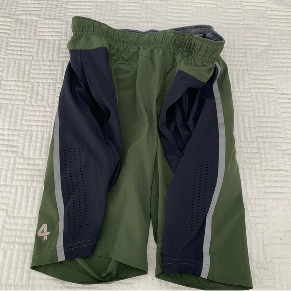 Fourlaps Men's Green and Black Athletic Shorts Size Medium - Picture 3 of 7